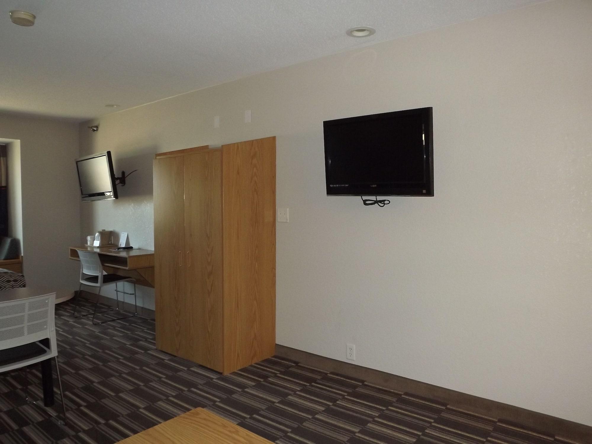 Microtel Inn And Suites - Еймс Екстер'єр фото